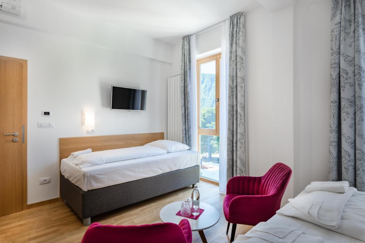 Hotel Dvorec Tolmin Ngoại thất bức ảnh