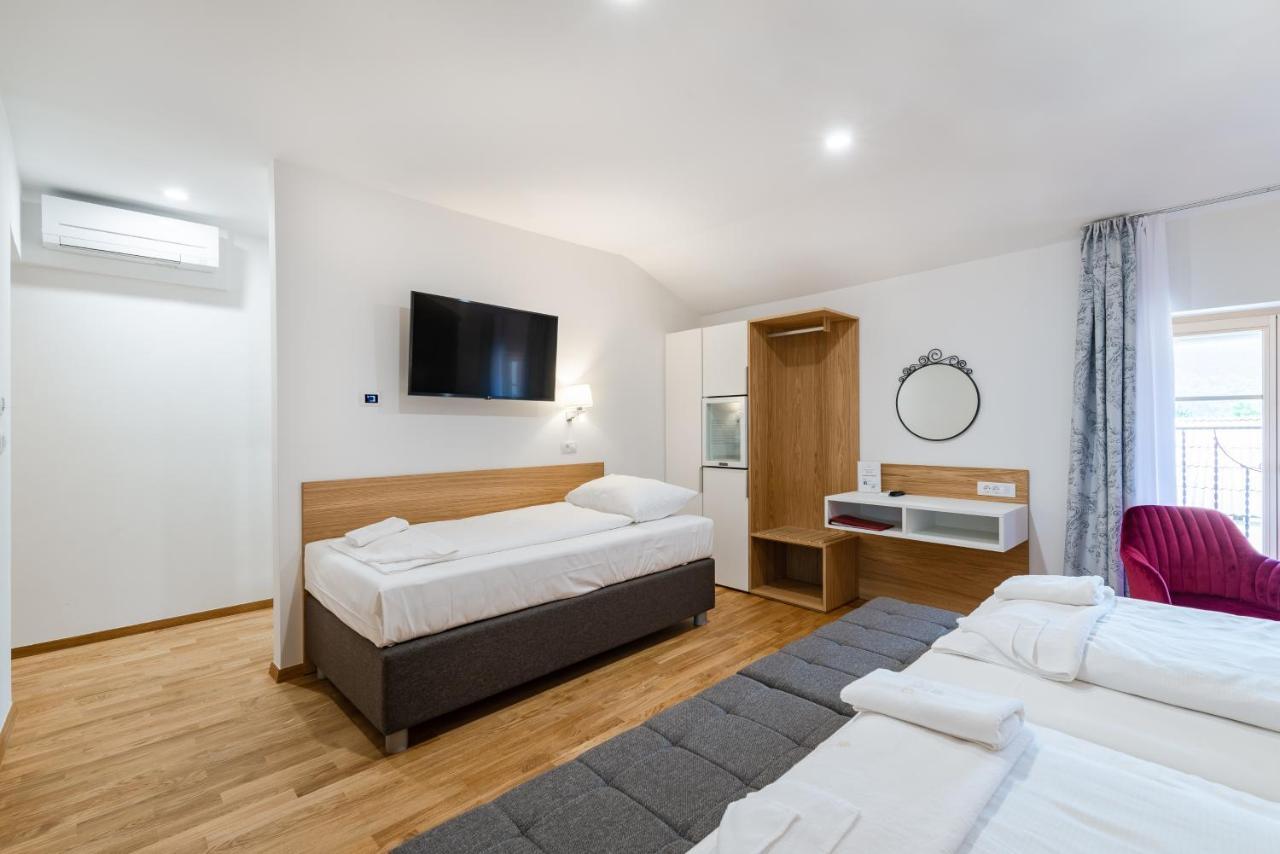Hotel Dvorec Tolmin Ngoại thất bức ảnh