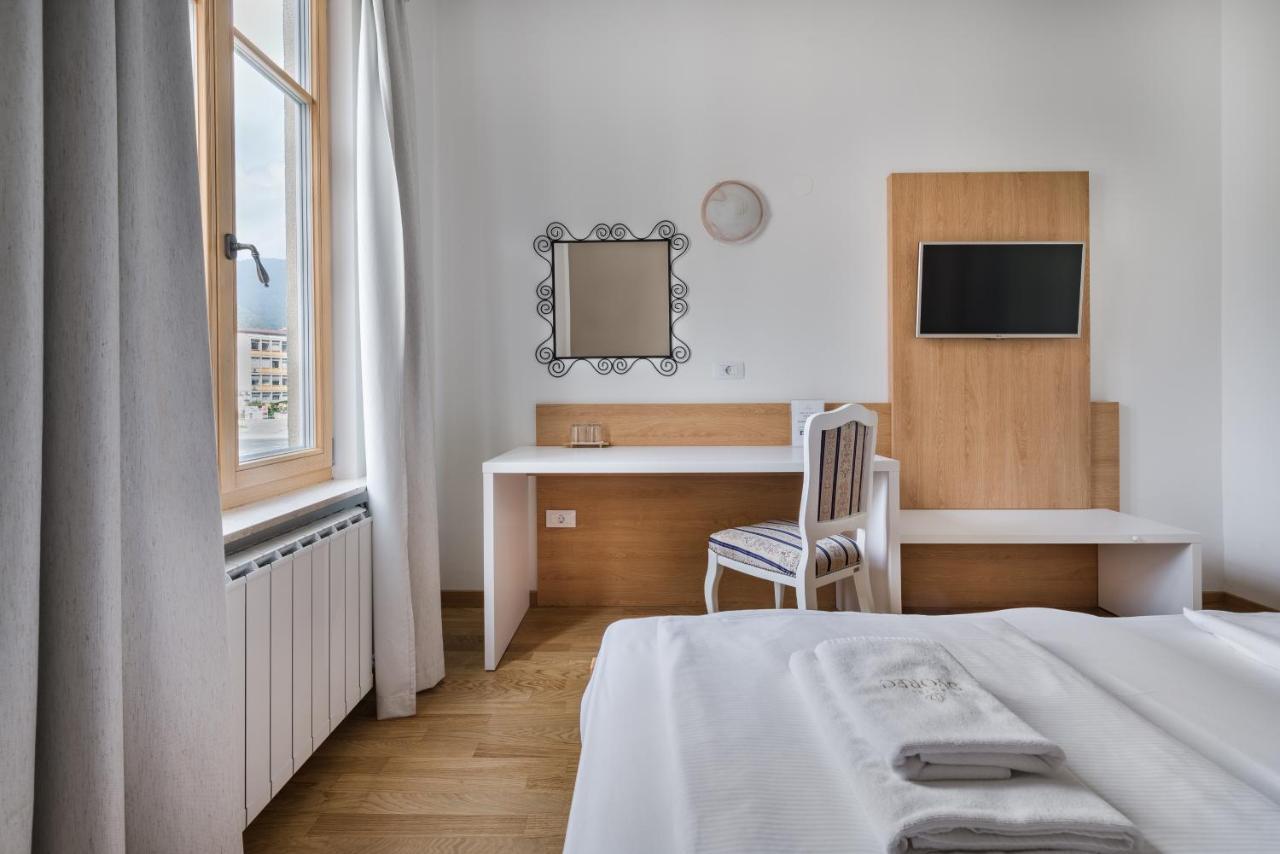 Hotel Dvorec Tolmin Ngoại thất bức ảnh