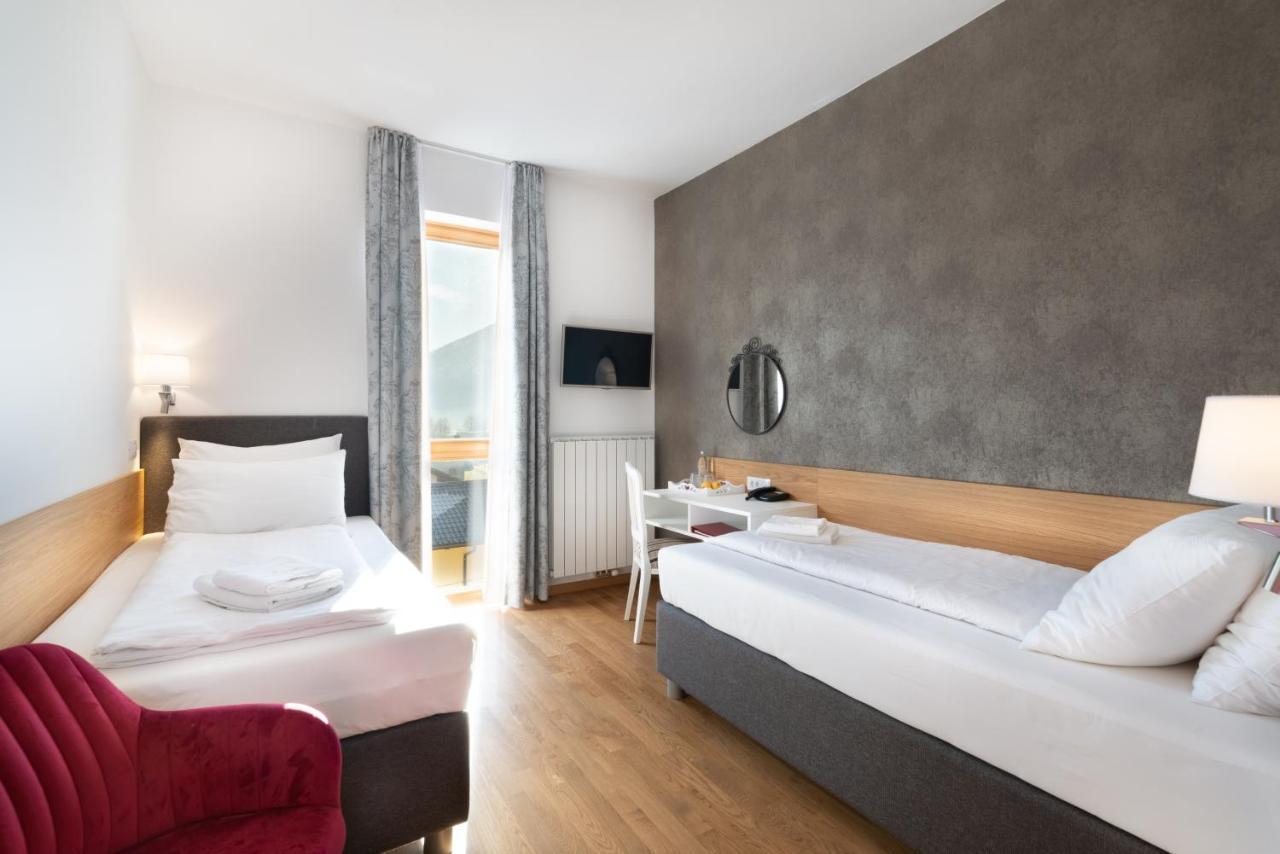 Hotel Dvorec Tolmin Ngoại thất bức ảnh