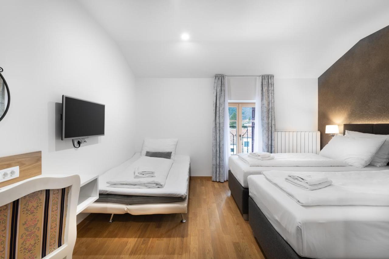 Hotel Dvorec Tolmin Ngoại thất bức ảnh