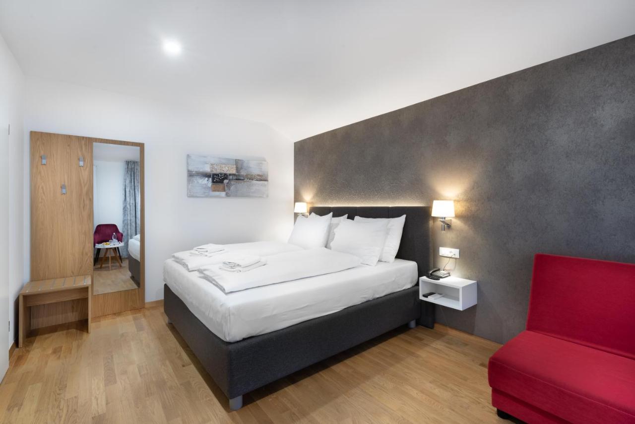 Hotel Dvorec Tolmin Ngoại thất bức ảnh