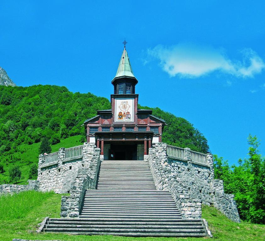 Hotel Dvorec Tolmin Ngoại thất bức ảnh