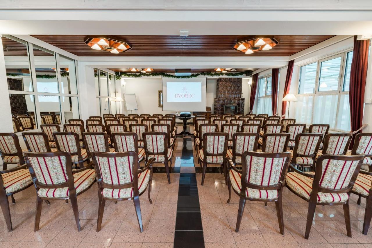 Hotel Dvorec Tolmin Ngoại thất bức ảnh