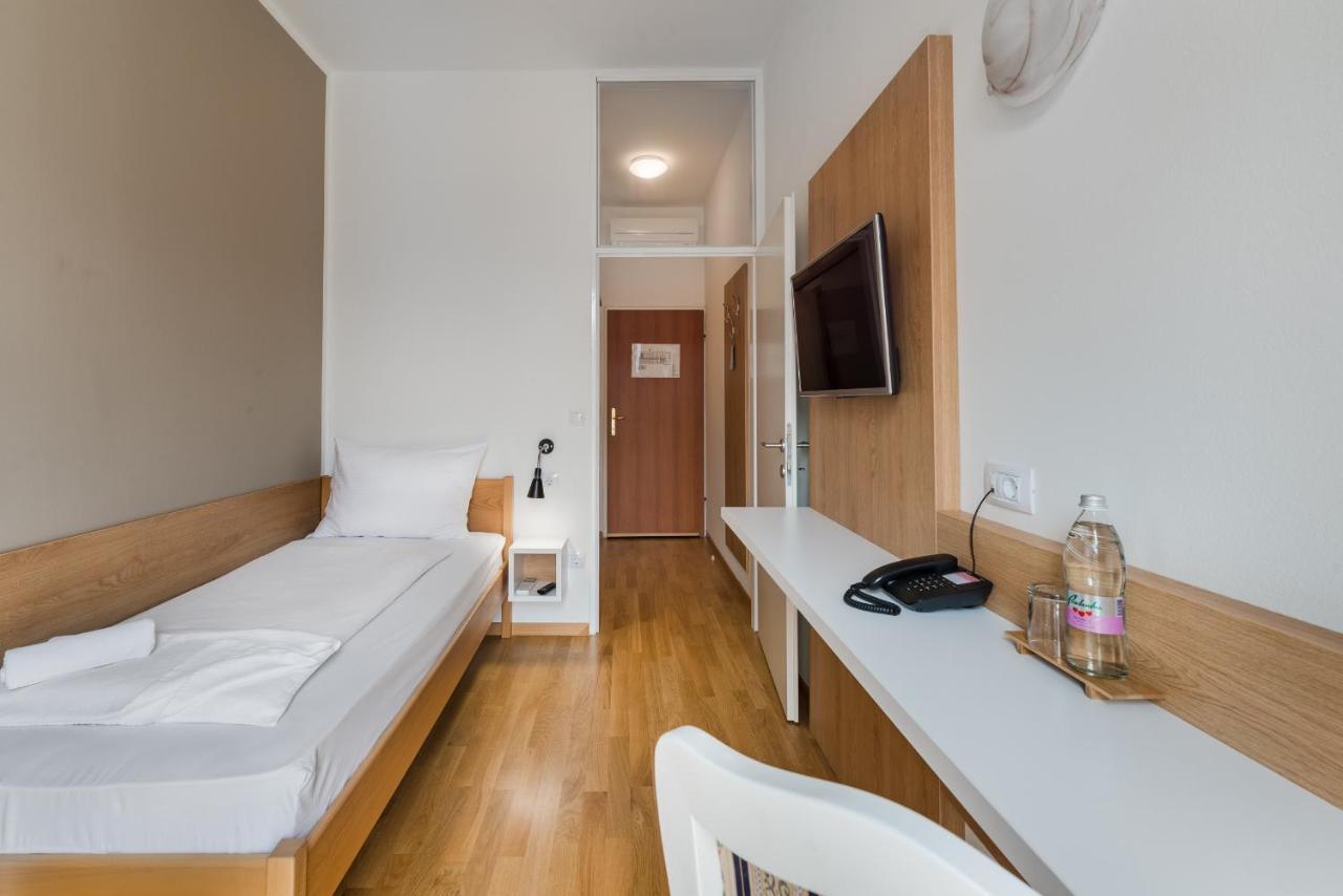 Hotel Dvorec Tolmin Ngoại thất bức ảnh