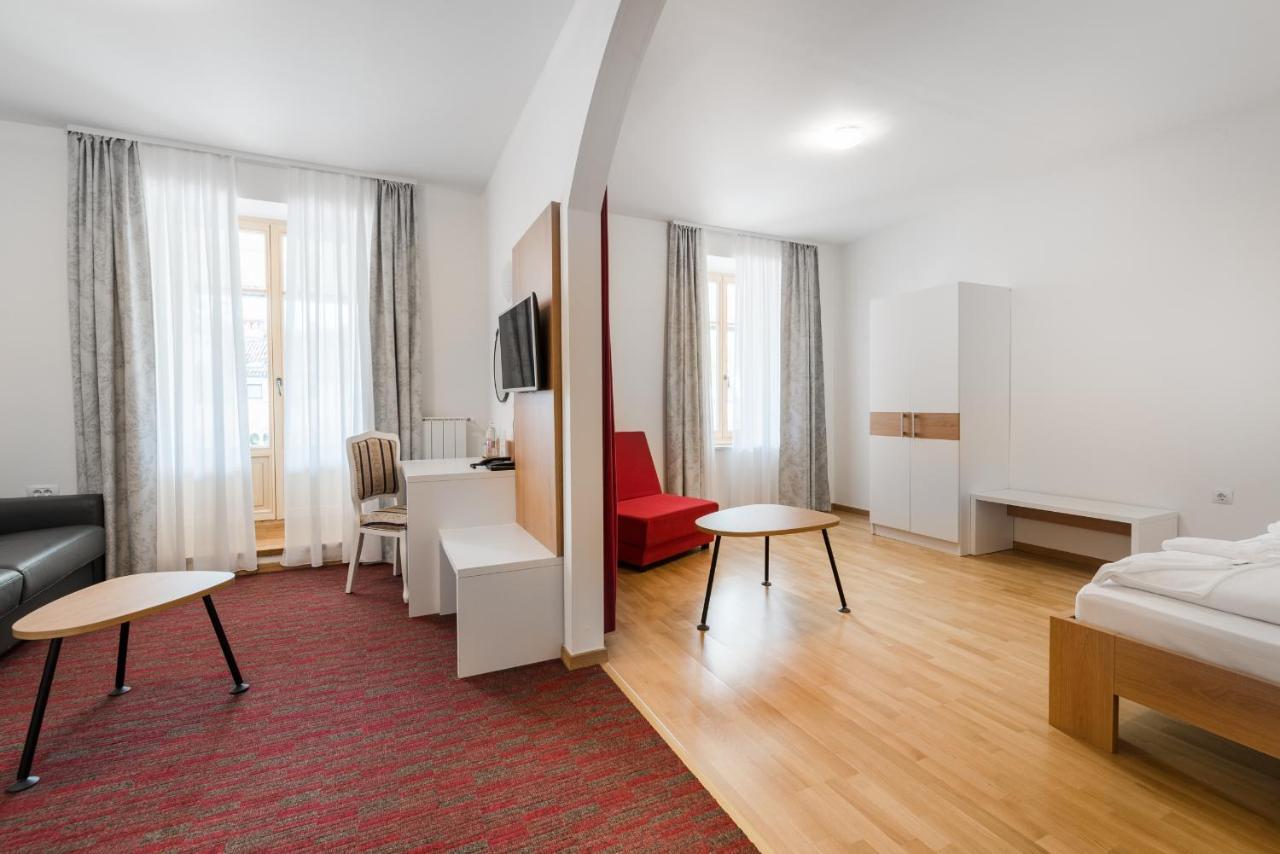 Hotel Dvorec Tolmin Ngoại thất bức ảnh